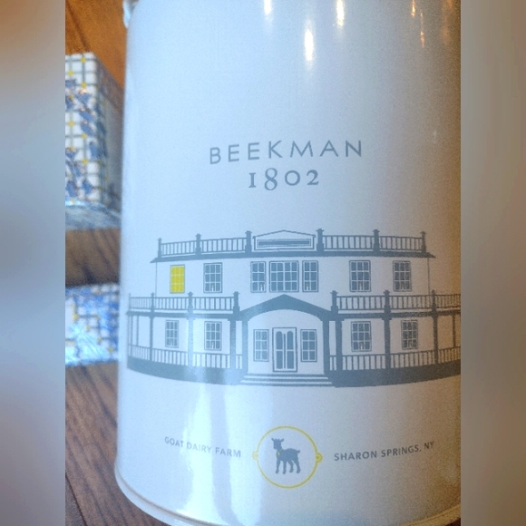 🌟 Beekman 1802 Milk Pail Gift Set - Picture 4 of 5